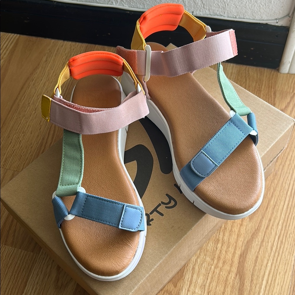 Dirty Laundry Multicolor Qwest Sandals